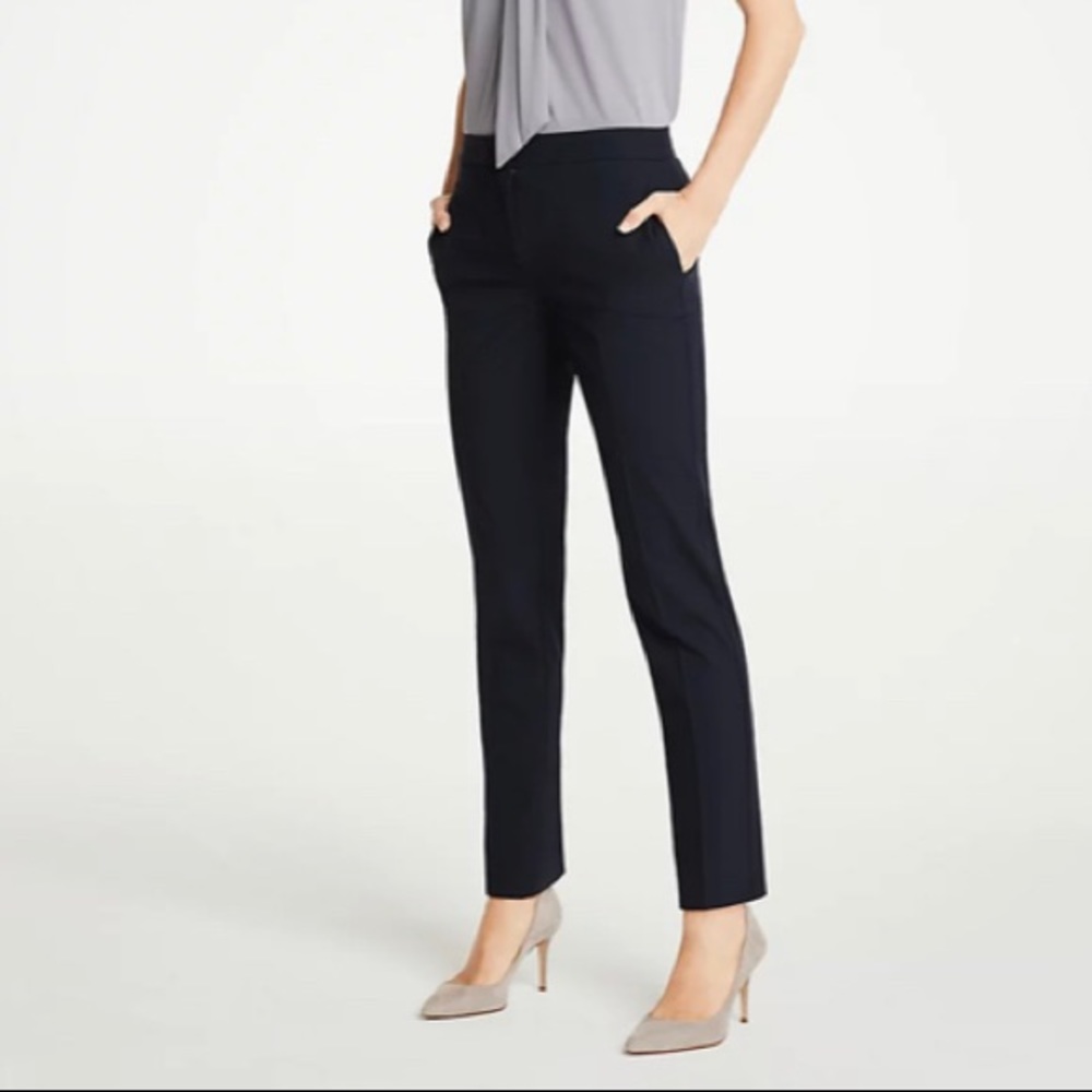 Navy Ann Taylor Devin Fit ankle trousers size 4